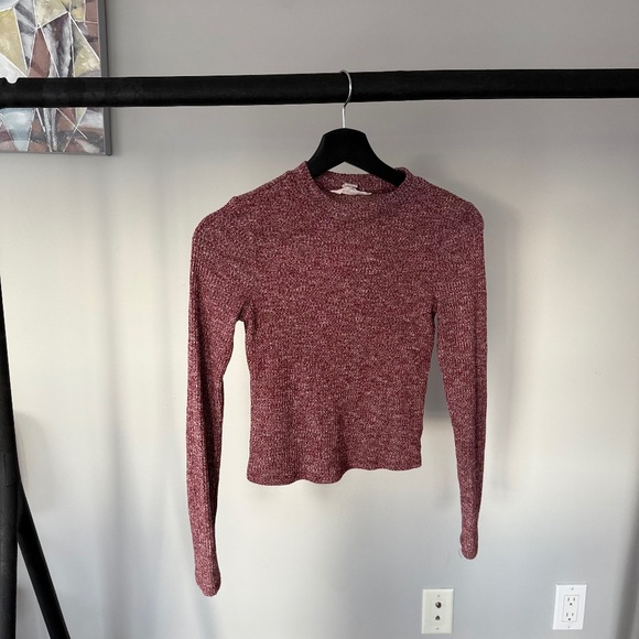 Cropped Long Sleeve - Picture 1 of 2